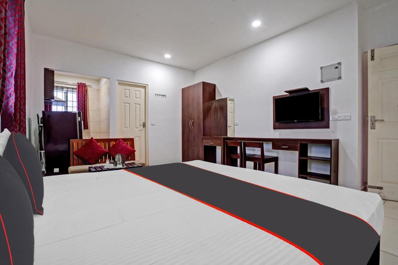 ホテル Collection O White House Pearl Kochi エクステリア 写真